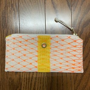 Alaina Marie fisherman mesh clutch